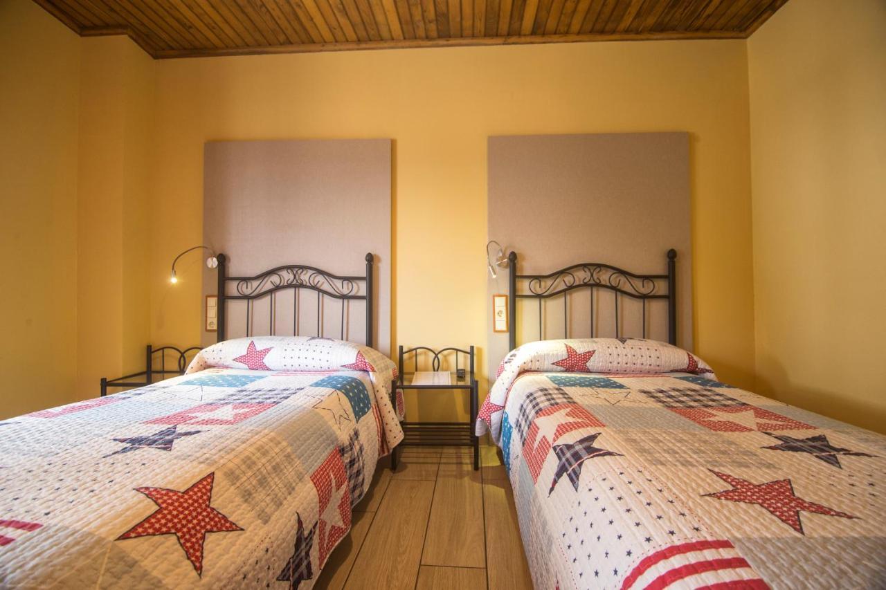 Casa Nunez Guest House Fonfría Eksteriør bilde